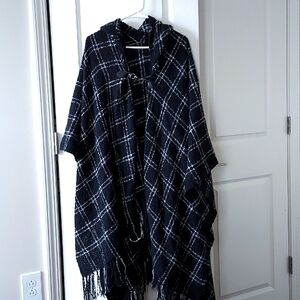 Lane Bryant hooded black white wraparound with clasp